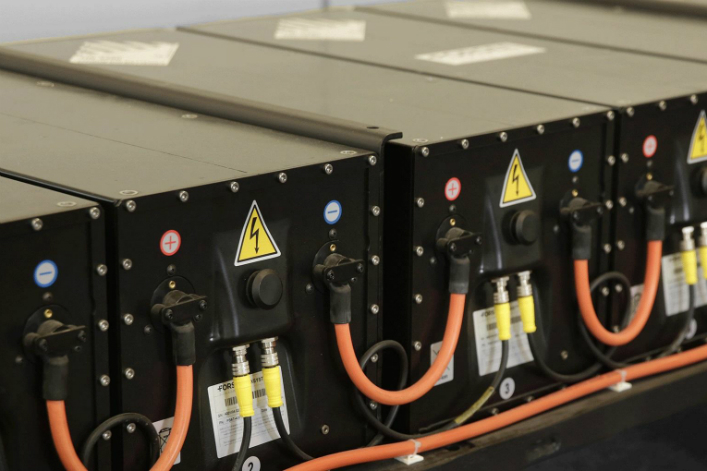 Eurotunnel : Les locomotives de maintenance Socofer intègrent des batteries Forsee Power